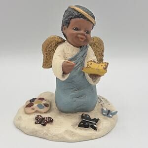 Martha Holcombe All God’s Children “CHARITY” Figurine Angel Baby #85 1989